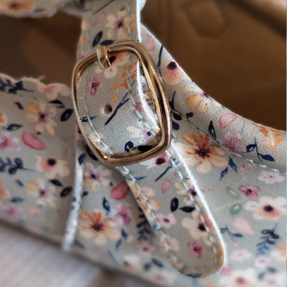 Floral Kids Shoes - Picture 4 of 5